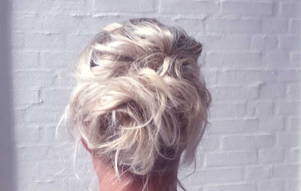 Metal linje arm krone Askeblond hår → Sådan opnår du en smuk koldt nuance i dit blonde hår